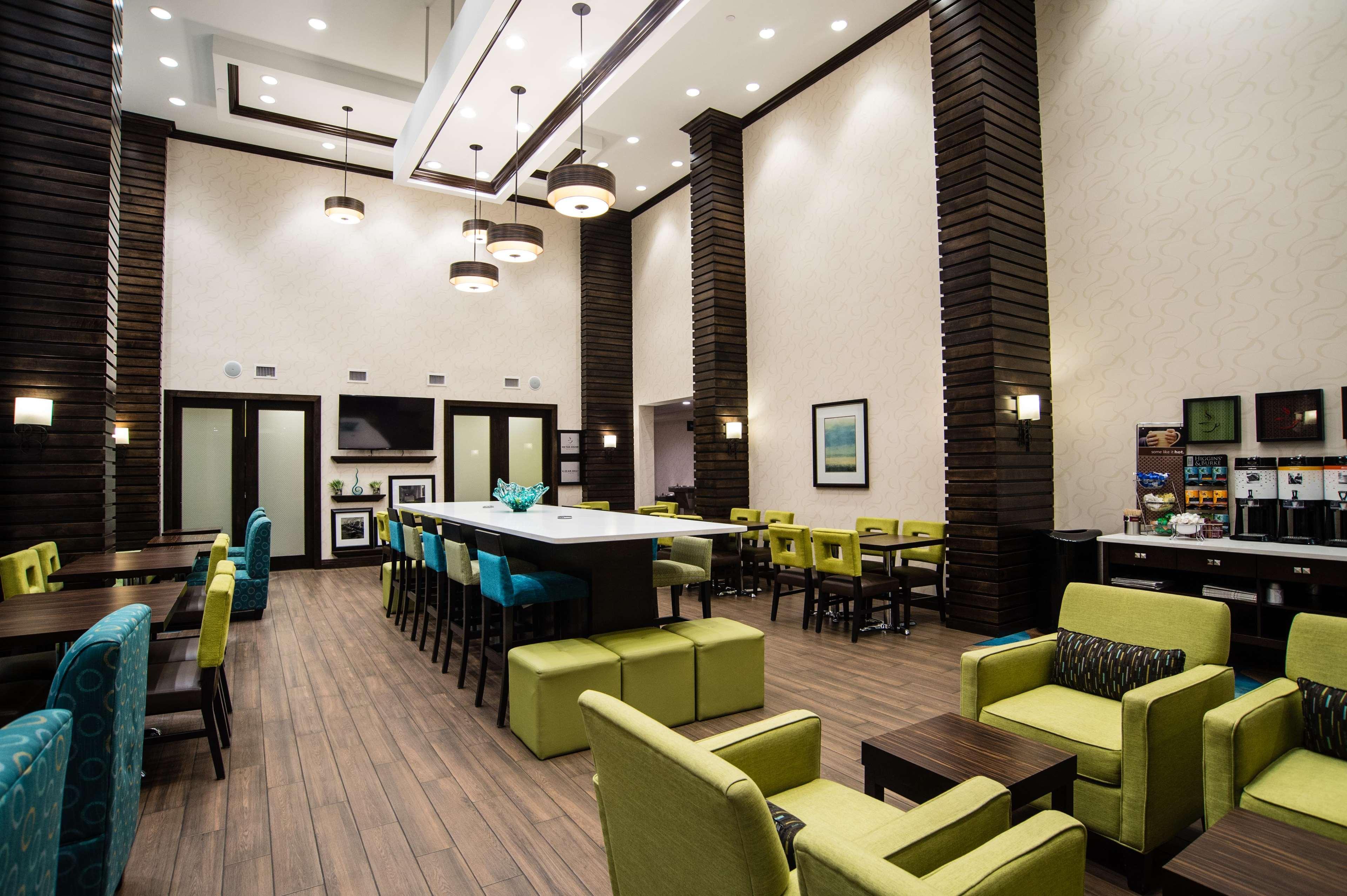 Hampton Inn & Suites East Gate Ρεγκίνα Εξωτερικό φωτογραφία
