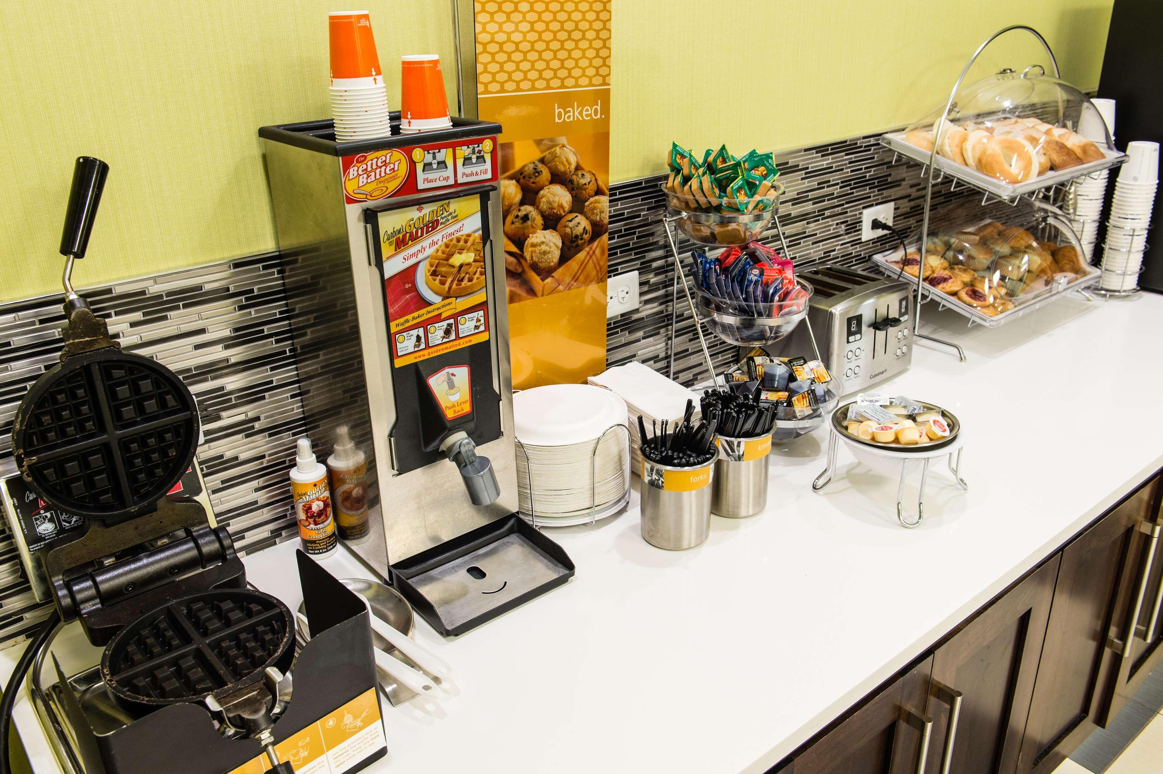 Hampton Inn & Suites East Gate Ρεγκίνα Εξωτερικό φωτογραφία